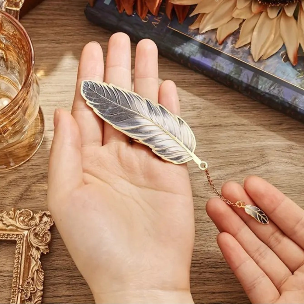 Bookmark (Fantasy Feather Collection) - Dark Night