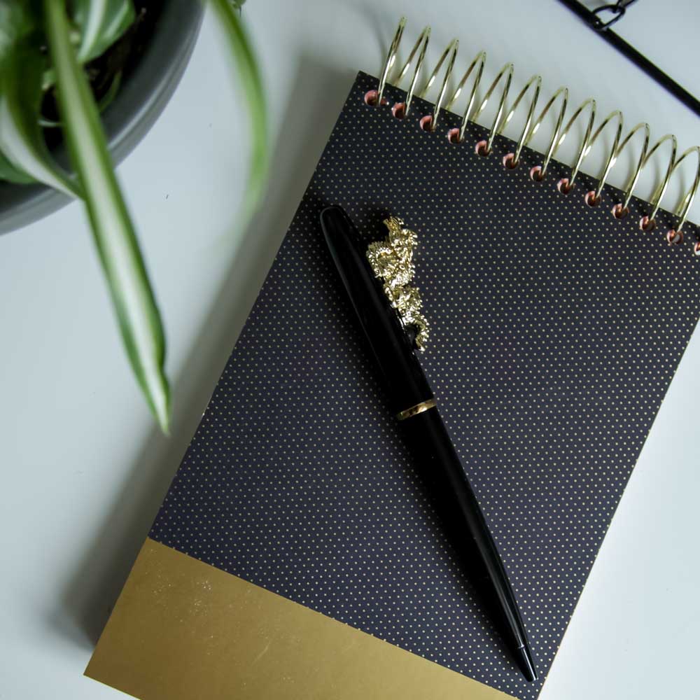 Writing Instrument - Luxury Pen with GOLDEN DRAGON Accent