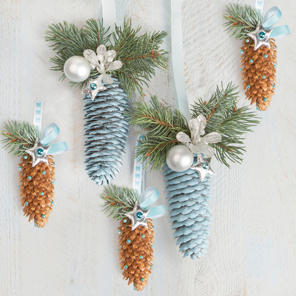 
                
                    Load image into Gallery viewer, Lunch Napkin - Natural and Blue Spruce Cones
                
            
